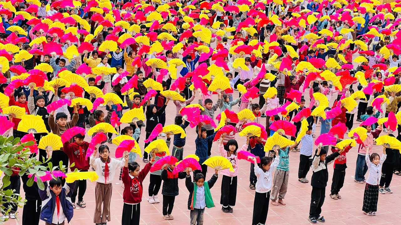 hoat dong san truong 2